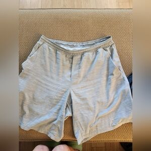 GUC Lululemon GUC extra large, pace breaker 7" lined short